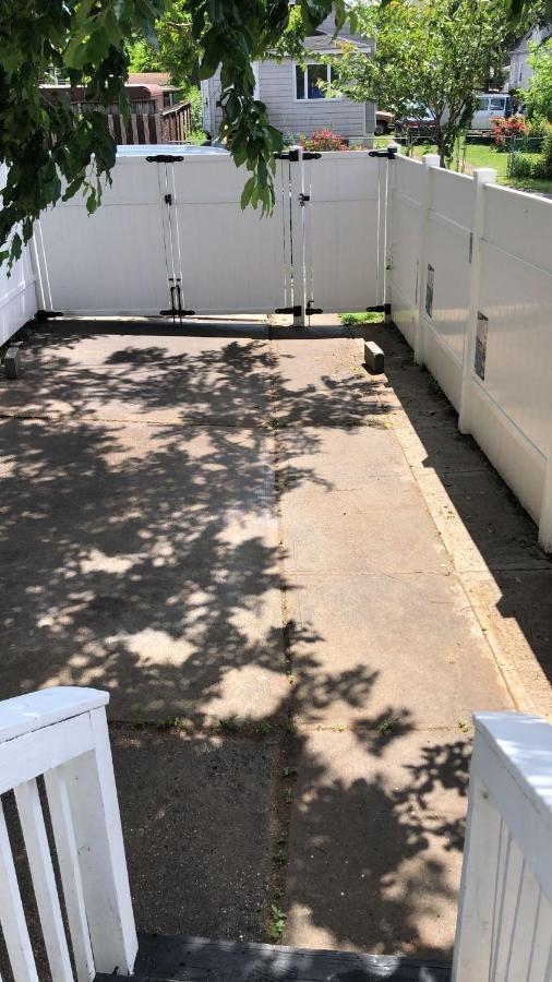 Privatunterkunft Cozzy With Private Entrance And Drive Way
